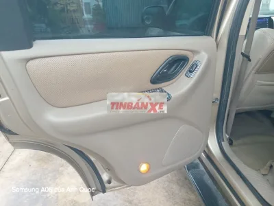 Ford Escape 2.3L 2005 Vàng cát