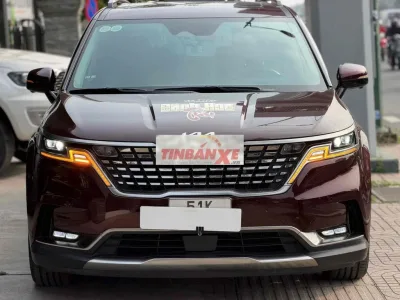 KIA Carnival Signature 2.2D Đỏ Mận 43.000 km