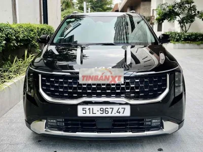 Kia Carnival 2025 2.2D Signature Đen/Nâu 32.000km