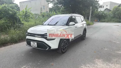 Kia Carens 7 chỗ màu Trắng