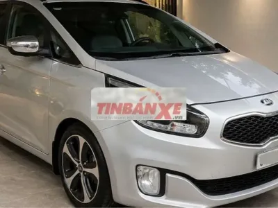Kia Rondo 2015 Dầu Tự động Bạc