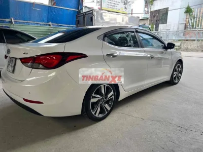 Hyundai Elantra 2014 Trắng 250.000km