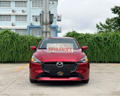 Mazda Mazda 2 5 chỗ Tự động Xăng Đỏ