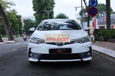 Toyota Altis 1.8G 2018 Trắng 70.000 km