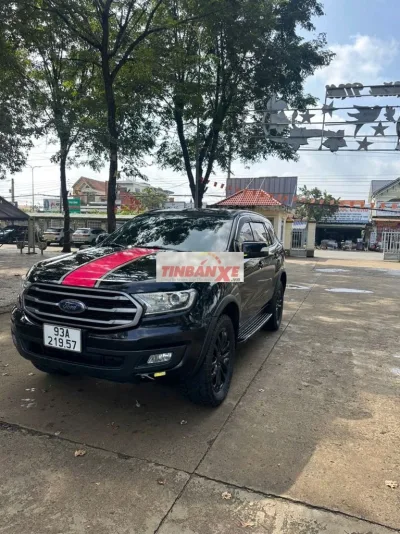 Ford Everest 2019 7 chỗ màu Đen