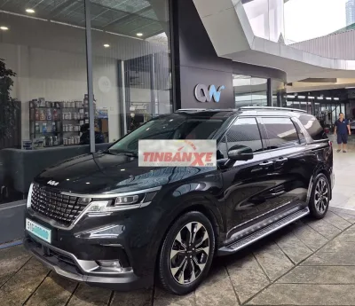 Chính chủ Carnival xăng 3.5 signature 2022 .