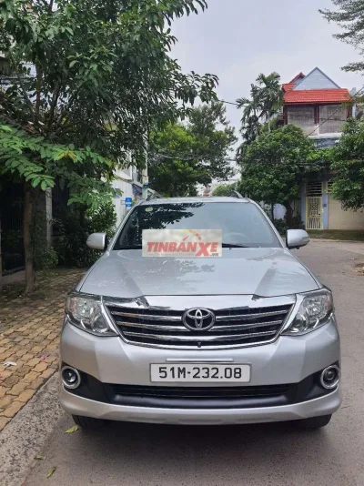 Toyota Fortuner 2014 Bạc Tự động