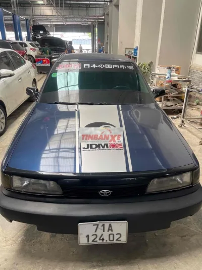 Toyota Camry Xanh Số sàn 5 chỗ