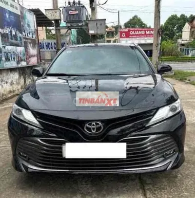 Toyota Camry 2.5Q 2020 Đen 7 vạn