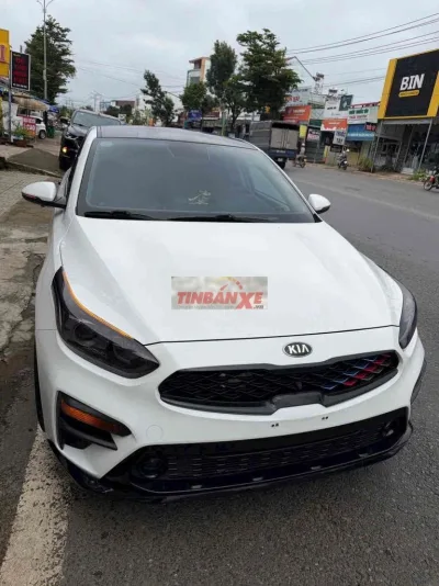 Kia Cerato Trắng 5 chỗ