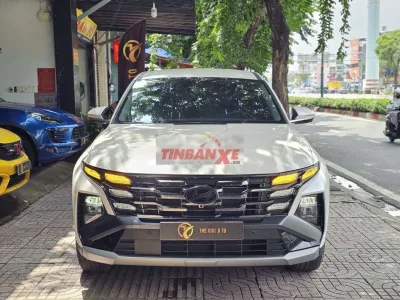 Hyundai Tucson 2025 2.0 Đặc Biệt 16.700 km Trắng
