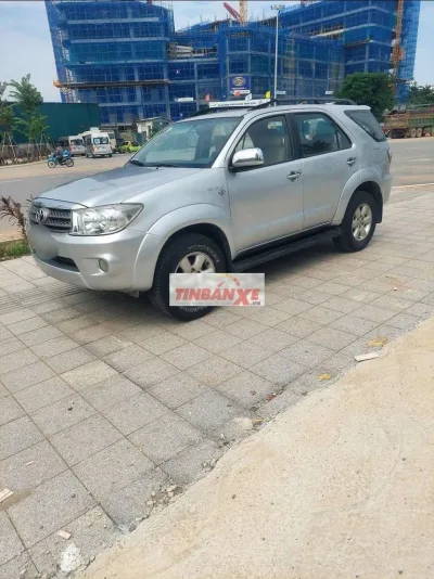 Toyota Fortuner 2009 Bạc