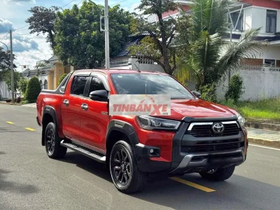 Toyota Hilux Adventure Đỏ- Cam cà rốt 90.000km