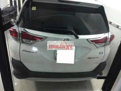Toyota Rush 7 chỗ số tự động máy xăng Trắng