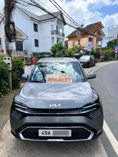 Xe Kia Carens 2024