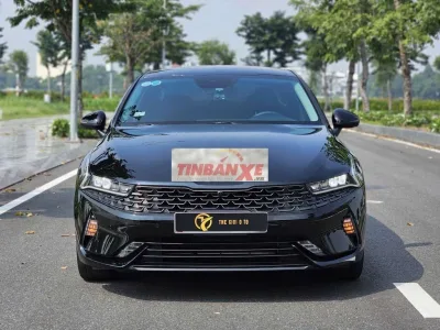 Kia K5 2.0 luxury 2022 đen 5 chỗ