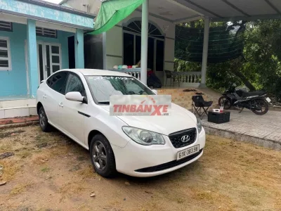 Hunhdai elentra vô full option về chỉ việc dùng