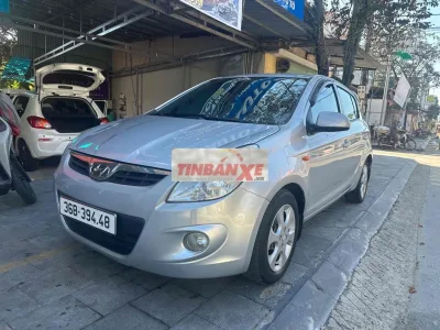 Hyundai i20 Số tự động Bạc 5 chỗ