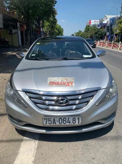 Hyundai Sonata Bạc 5 chỗ số tự động,Nhập khẩu