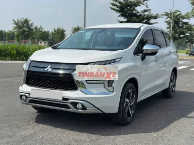 Mitsubishi Xpander Premium 2024 Trắng 5 vạn km