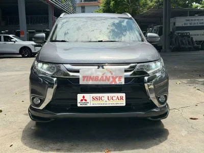 Mitsubishi Outlander 2.0 Premium 2018 Xám