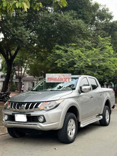 Mitsubishi Triton GLX 4x2AT 2017 Bạc