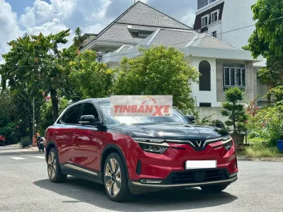 Vinfast VF8 plus 2024 pin mua xe gia đình sạc kgh