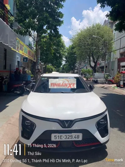 VinFast VF7 Plus 2 cầu 2025 Trắng