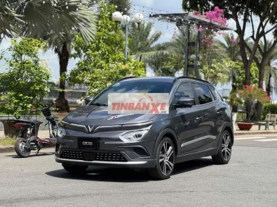 Vinfast VFe34 2022 Xám 13.000 km thuê pin đẹp keng