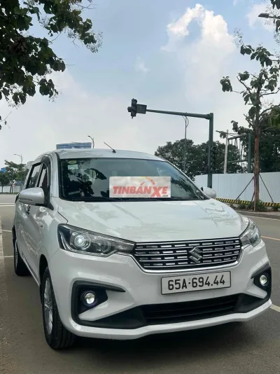 Suzuki Ertiga AT Trắng nhập Indo