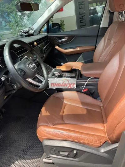Audi Q7 Xanh 7 chỗ