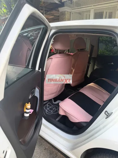 Volkswagen Polo 1.6 Trắng Tự động