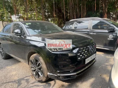Honda HR-V RS ehev 11/2025 odo 8000 km