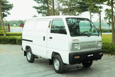 SUZUKI Blind Van