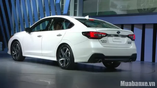 Đuôi xe Subaru Legacy