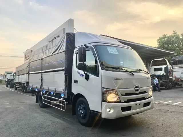 XZU710L
