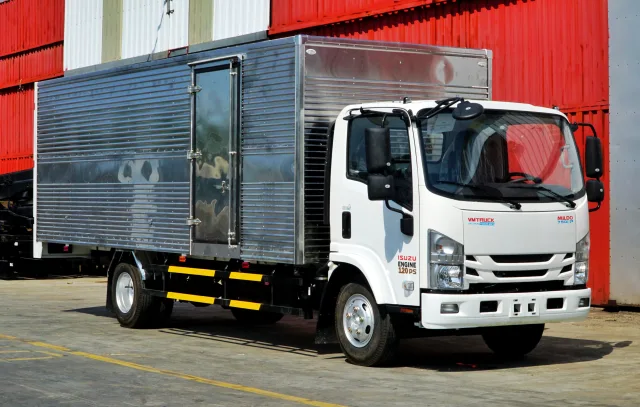 gia-xe-tai-isuzu-vinh-phat-m750-tinbanxe-5.png