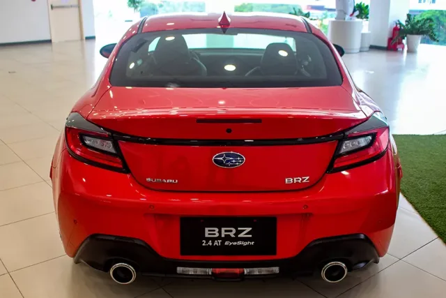 duoi-xe-subaru-br-z-tinbanxe.png