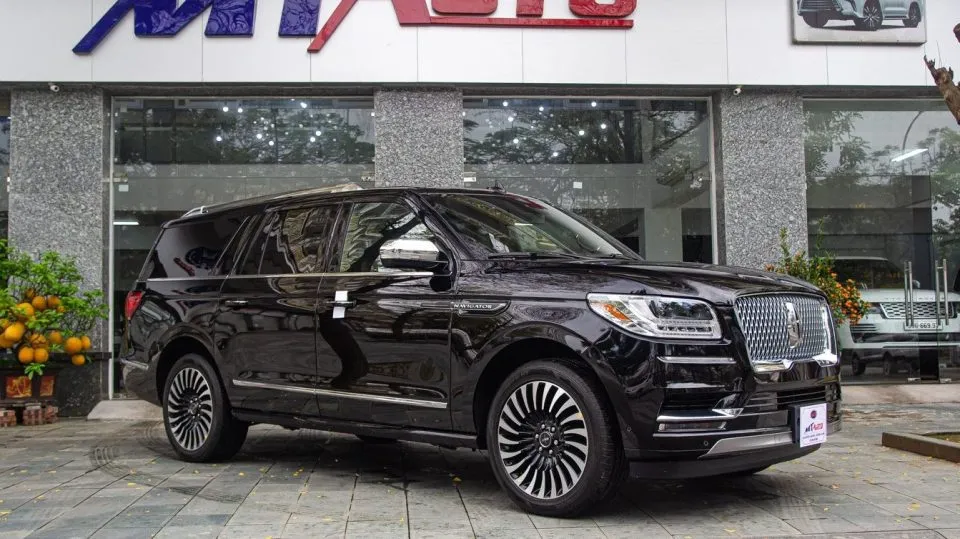 Chi tiết chiếc  Lincoln Navigator L Black Label mẫu SUV cỡ...