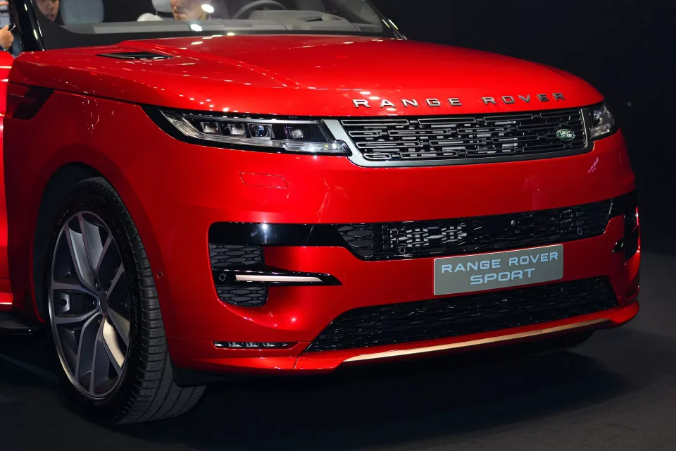 Range Rover Sport 2023 phiên bản đắt nhất tại Việt Nam: Tính...