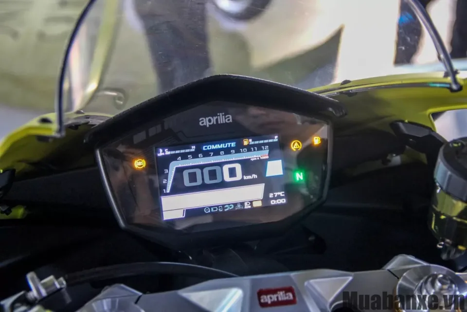 man hinh tren xe aprilia rs 660