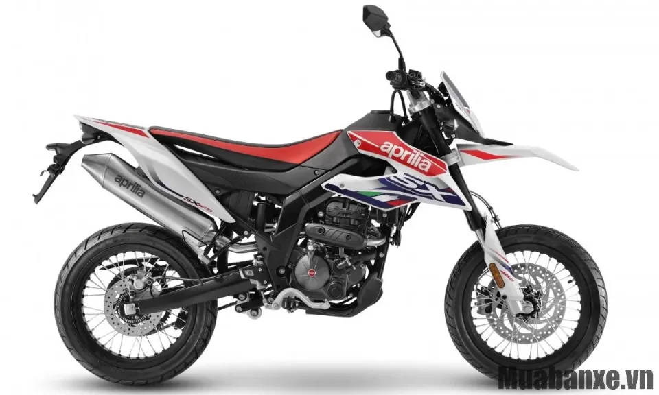 than xe aprilia sx 125