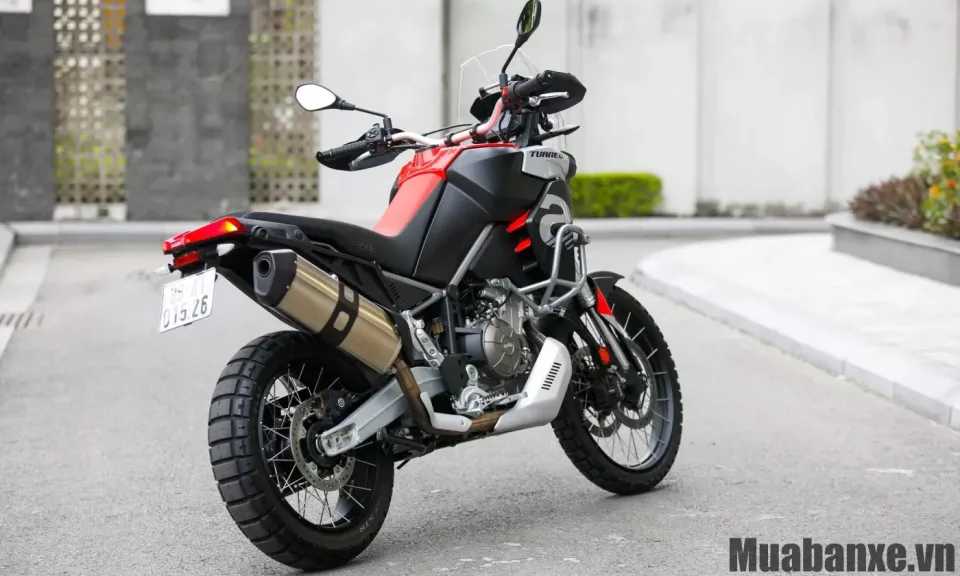 duoi xe aprilia tuareg 660