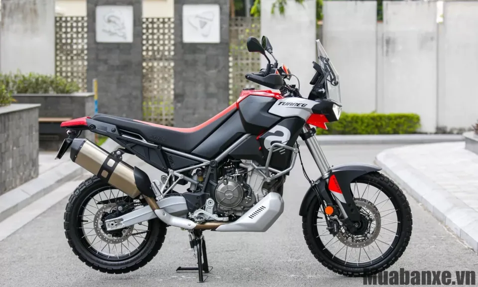 than xe aprilia tuareg 660