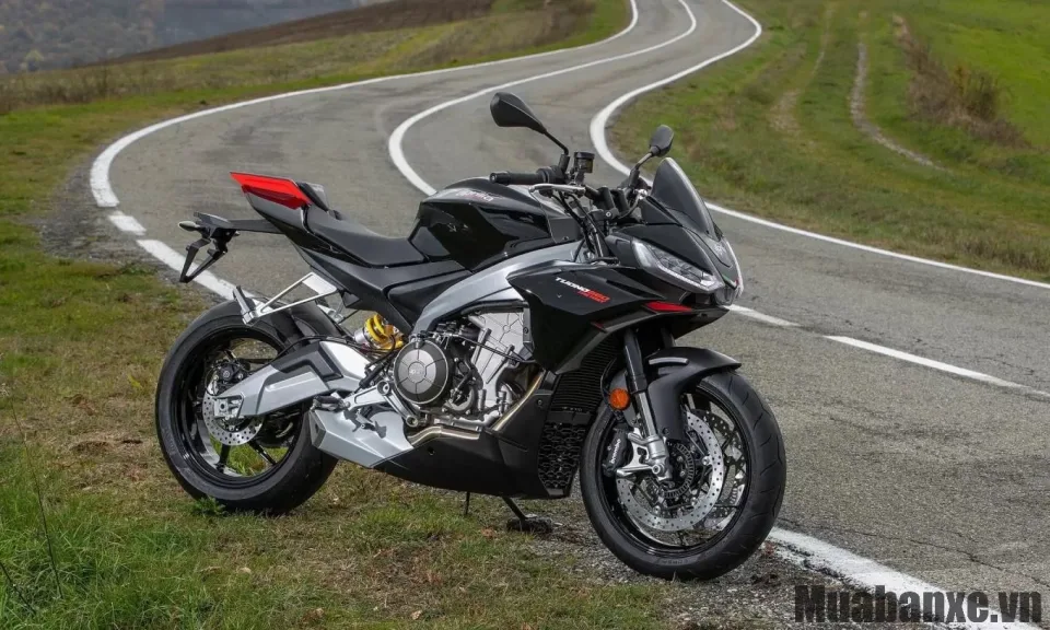 than xe aprilia tuono 660