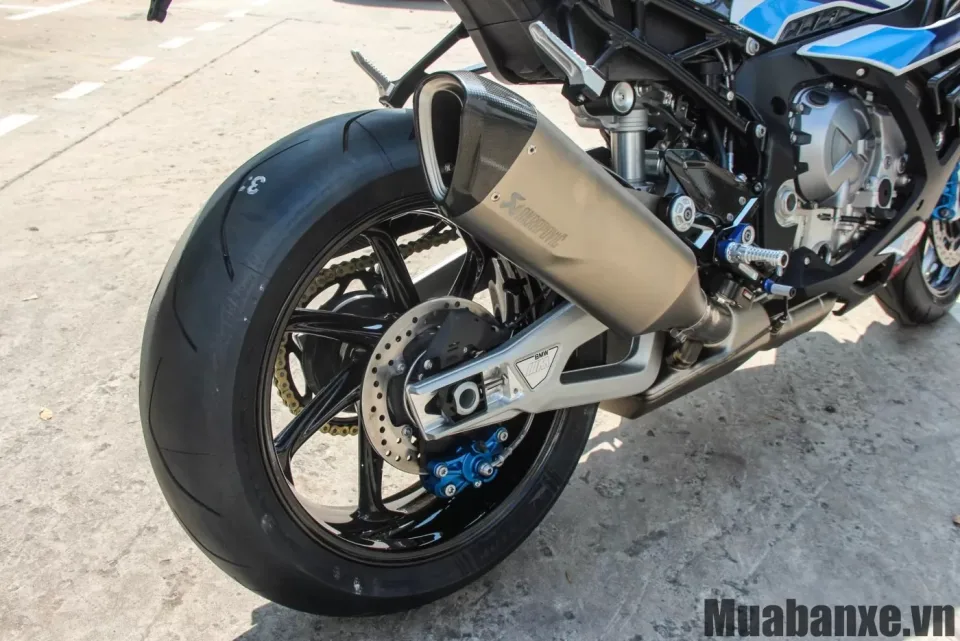 mam va lop xe bmw motorrad m 1000 rr
