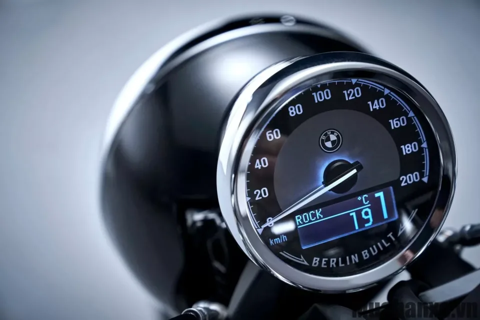 dong ho tren xe bmw motorrad r 18