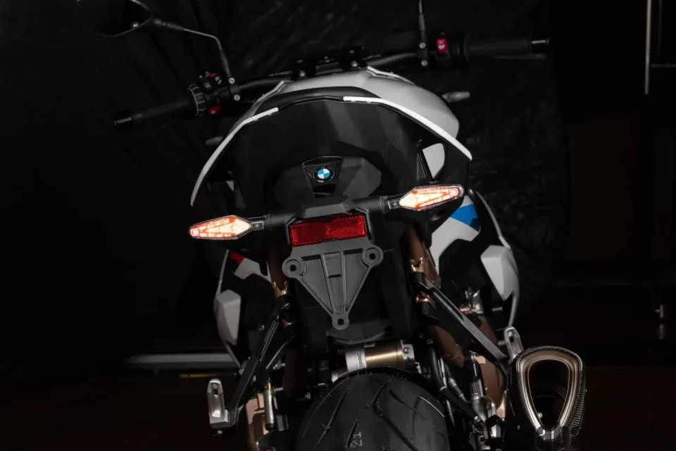 duoi xe bmw motorrad s 1000 r