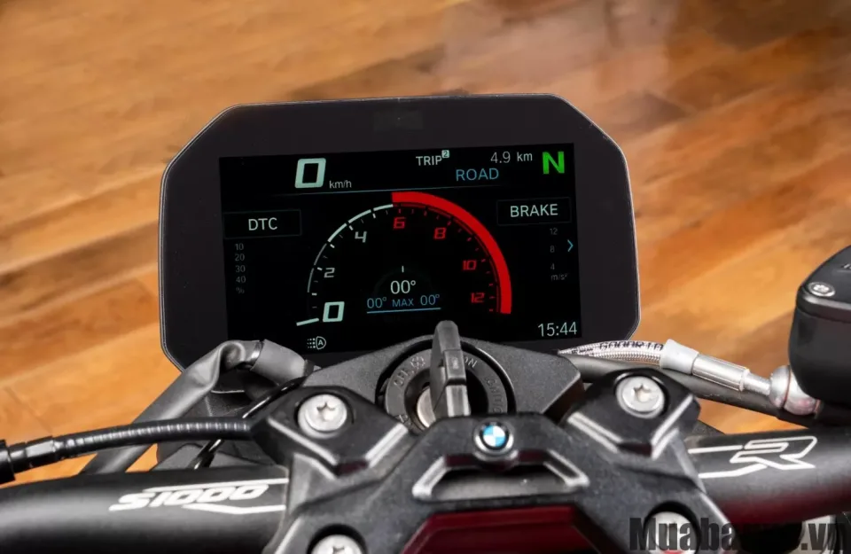 man hinh tren xe bmw motorrad s 1000 r