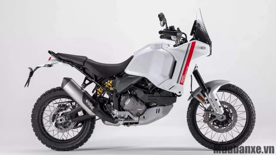 than xe ducati desertx
